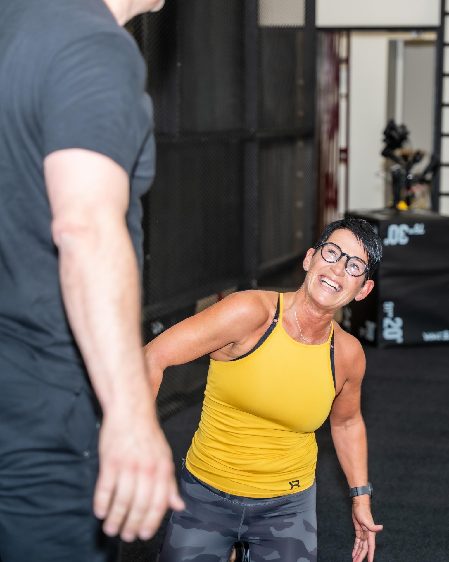 Personal trainer Tiina Huuskonen kuntosalilla